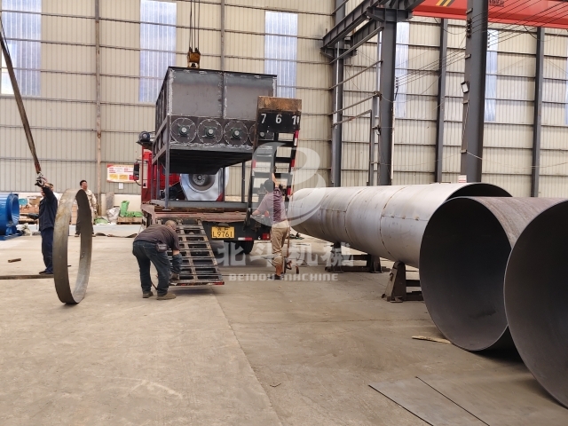 大型料倉裝車啟運(yùn)確保交付無憂